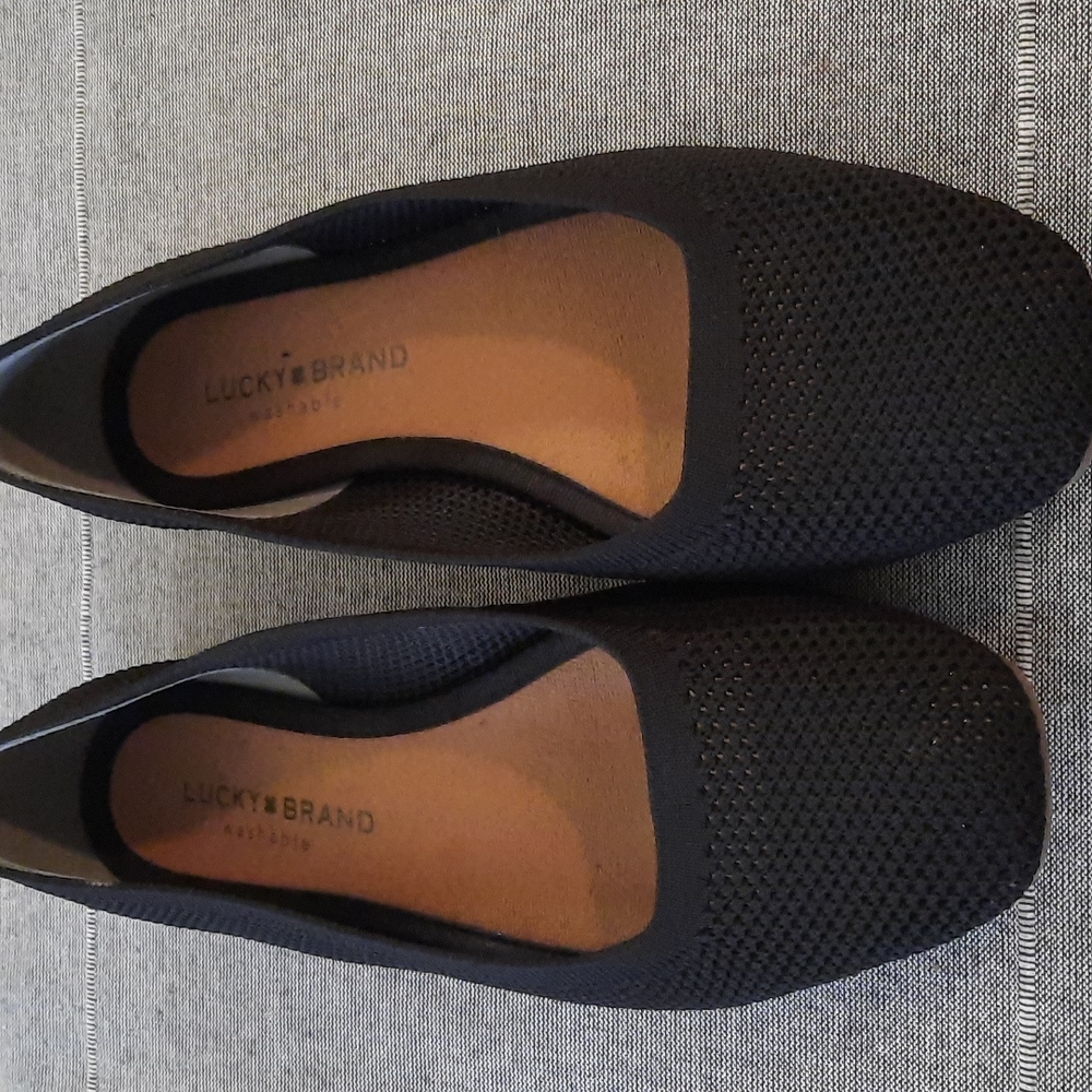 Women's washable LUCKY BRAND black flats, 8M